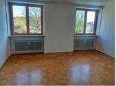 Wohnzimmer - 4 Zimmer Etagenwohnung zur Miete in Grafenwöhr