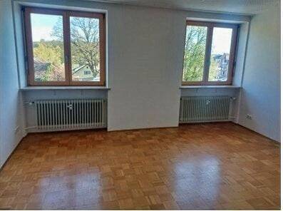Wohnzimmer - 4 Zimmer Etagenwohnung zur Miete in Grafenwöhr