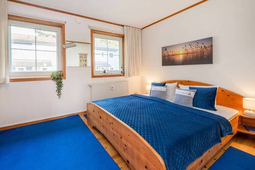 das Schlafzimmer 1 verfügt über ein Doppelbett ... - 