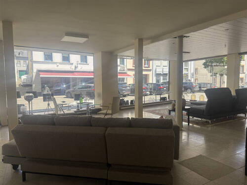 Verkaufsfläche mit großen Fensterfronten - Gewerbeobjekt (Büro, Produktion, Verkauf) zum Kaufen in Wittlich