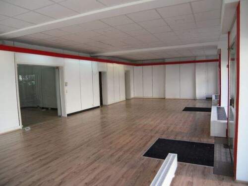 Hauptverkaufsraum - 