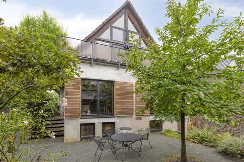Außenansicht - Terrasse - 6 Zimmer Mehrfamilienhaus, Wohnhaus zum Kaufen in Solingen / Wald