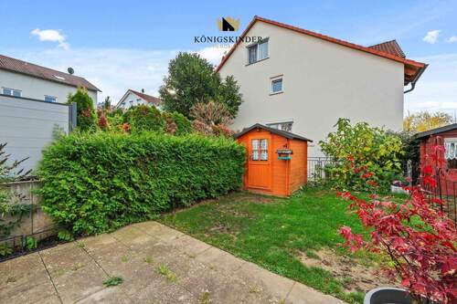 grüner Hecke - Reihenmittelhaus mit 131,00 m² in Eberdingen zum Kaufen