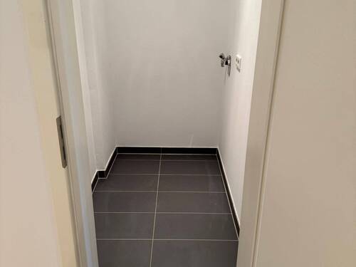 Abstellraum mit Waschmaschinenanschluss.jpeg - 