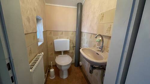 WC - 