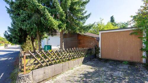 Garage - Mehrfamilienhaus, Wohnhaus mit 142,00 m² in Coburg zum Kaufen