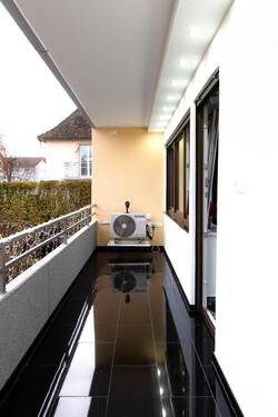 der überdachte Balkon - 