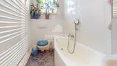 Badewanne / Bad - Etagenwohnung mit 51,10 m&sup2; in Berlin zum Kaufen