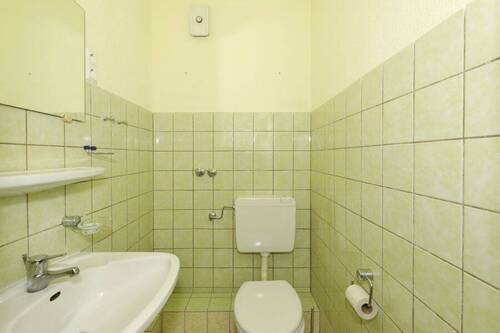WC - 