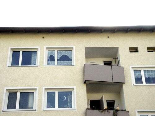 Eingangsseite-Küchenbalkone Bild 3 - 4 Zimmer Etagenwohnung zum Kaufen in Stuttgart (-Bergheim)