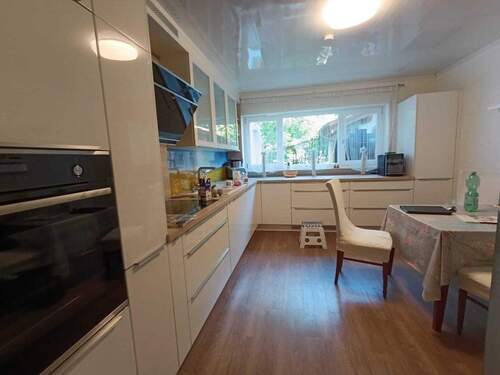 Küche mit Essbereich UG - 