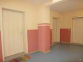 Treppenhaus, Wohnungseingang - 