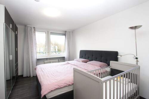 Schlafzimmer - 3 Zimmer Etagenwohnung in Sindelfingen