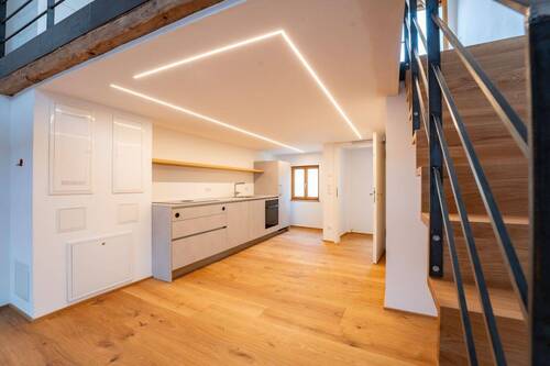 Kochbereich - 5 Zimmer Mehrfamilienhaus, Wohnhaus zur Miete in Wasserburg am Inn