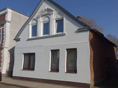 Aussenansicht - 7 Zimmer Mehrfamilienhaus, Wohnhaus zum Kaufen in Marne