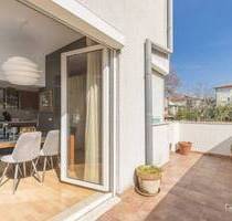 3 Zi-Wohnung, 82m² + Toplage + 33m² Wohnraumreserve im Souterrain - Porec