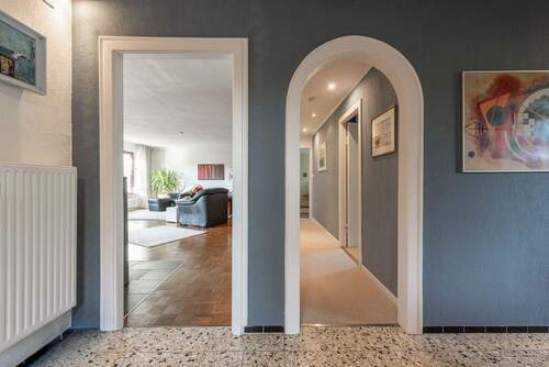 Diele - 7 Zimmer Einfamilienhaus zum Kaufen in Schwentinental