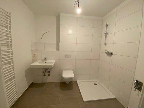 Bad.jpg - 2 Zimmer Etagenwohnung in Lübeck