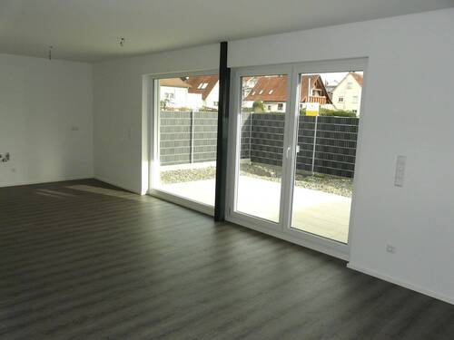 Wohnzimmer - 4 Zimmer Etagenwohnung zur Miete in Bad Waldsee
