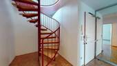 Eingang und Treppe - 