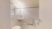 Bad mit Wanne - 