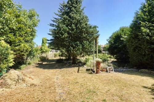 Weitlaufiges Grundstück - 