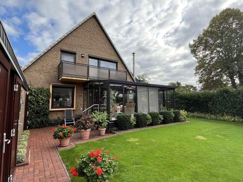 Außenbild und Garten - 6 Zimmer Einfamilienhaus zum Kaufen in Stuhr