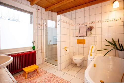 05_Tageslichtbad - Doppelhaushälfte mit 188,00 m&sup2; in Bohmte zum Kaufen