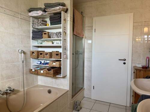 Vollbad im Erdgeschoss - 