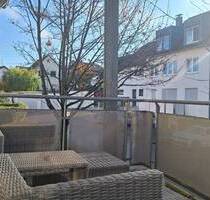 Das perfekte Match: 3,5 Zimmer, Einbauküche, Balkon & die doppelte Parkplatz-Garantie! - Waiblingen / Hohenacker