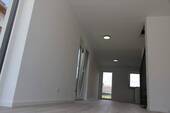 EG: Wohnzimmer Blick Küche - 