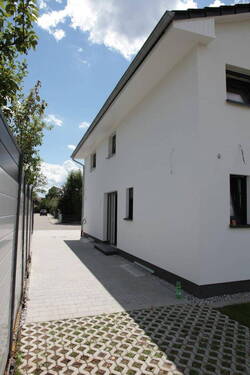 Außenansicht 4 - Einfamilienhaus mit 190,00 m² in Brunnthal zum Kaufen