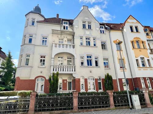 Gustav-Adolf-Straße 6 - EF - Wohnen in der Brühlervorstadt mit zwei Balkonen, Garten und Stellplatz