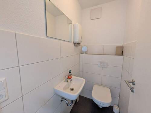 WC - 