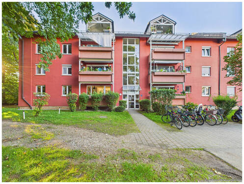 Hausansicht - EINZIEHEN.ANKOMMEN.WOHLFÜHLEN - MODERNE 5-ZIMMER-WOHNUNG IM SCHÖNEN OBERGIESING-FASANGARTEN