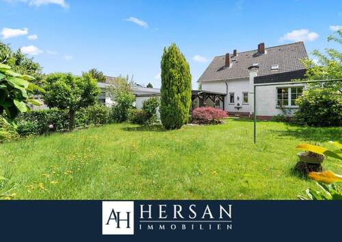 Titelbild - Freistehendes Einfamilienhaus im 70er Jahre Stil mit 8 Zimmern in Geilenkirchen !