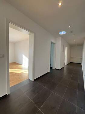 Großzügige Diele - 