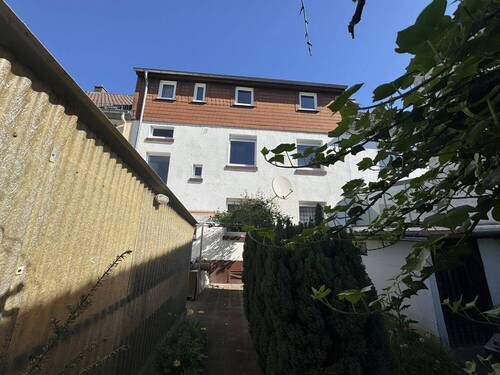 Hinteransicht vom Garten aus - 1 Zimmer Einfamilienhaus zum Kaufen in Bensheim