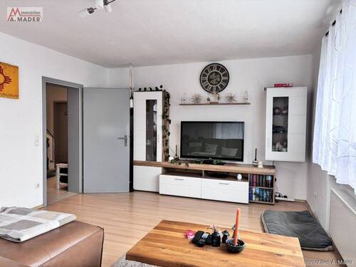 Wohnzimmer - 4 Zimmer Doppelhaushälfte zum Kaufen in Tapfheim