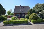 Außenansicht - 6 Zimmer Mehrfamilienhaus, Wohnhaus zum Kaufen in Zetel