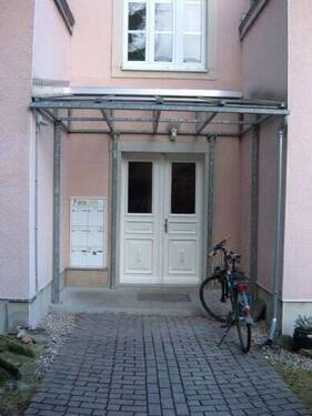 Hauseingang - 3 Zimmer Etagenwohnung zur Miete in Dresden