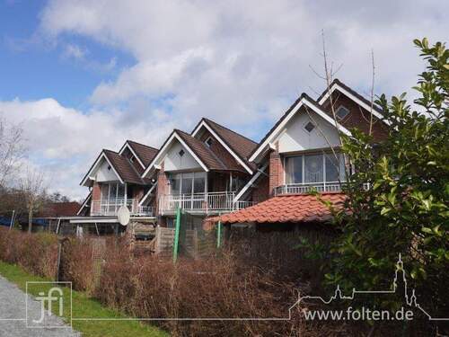 Ansicht Balkonseite - Bezugsfreie Dachgeschosswohnung in ruhiger Siedlungslage