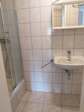 Bsp. Zimmer 24 - Bad - 