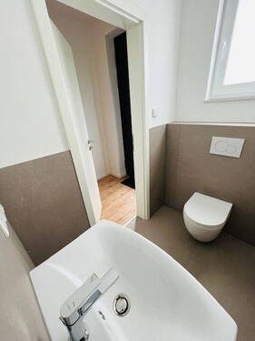Gäste-WC - Doppelhaushälfte mit 182,00 m&sup2; in Rümmelsheim zur Miete