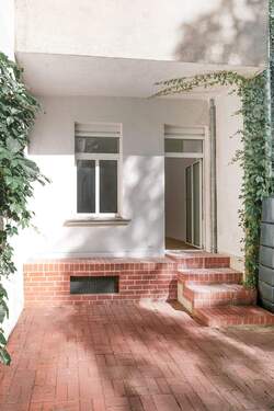 Terrasse mit Südwest-Ausrichtung - 3 Zimmer Etagenwohnung zum Kaufen in Berlin