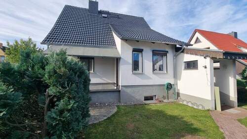 Haus 1 Eingang - 8 Zimmer Einfamilienhaus zum Kaufen in Ückeritz