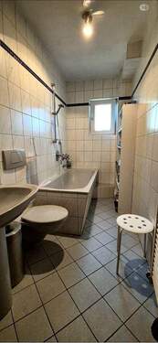 Bad 1. OG - Mehrfamilienhaus, Wohnhaus mit 225,00 m² in Karlstein zum Kaufen