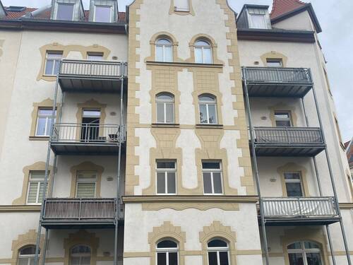 Hausansicht - 1 Zimmer Etagenwohnung zur Miete in Erfurt