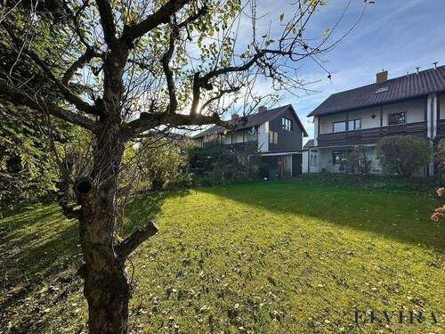 sonniger Garten - ELVIRA - Oberschleißheim, großzügige Doppelhaushälfte mit Gartenidylle und viel Potenzial