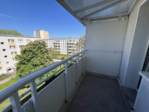 Balkon - 2 Zimmer Etagenwohnung zur Miete in Eisenhüttenstadt